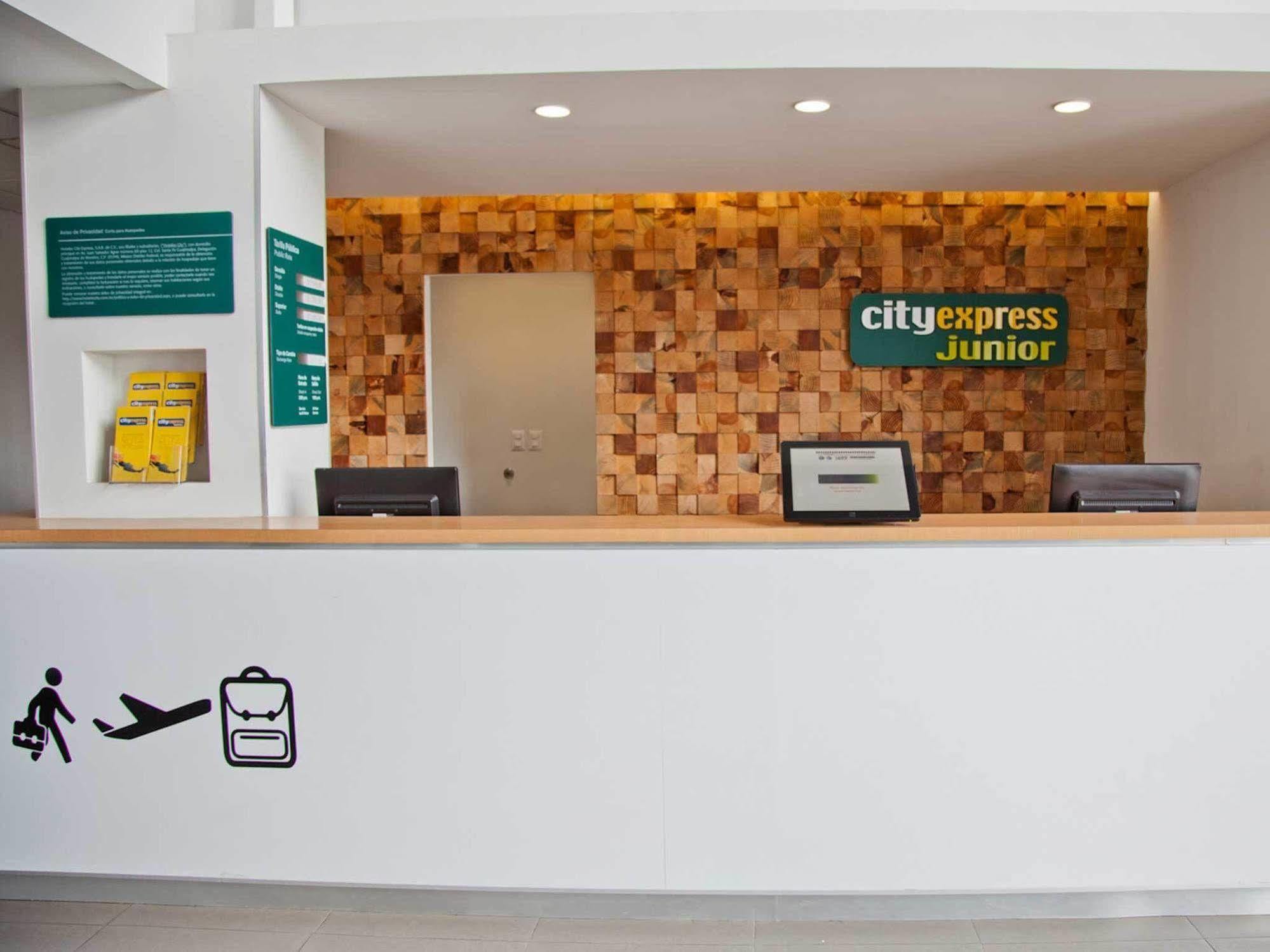 City Express Junior By Marriott Ciudad Del Carmen Aeropuerto Luaran gambar